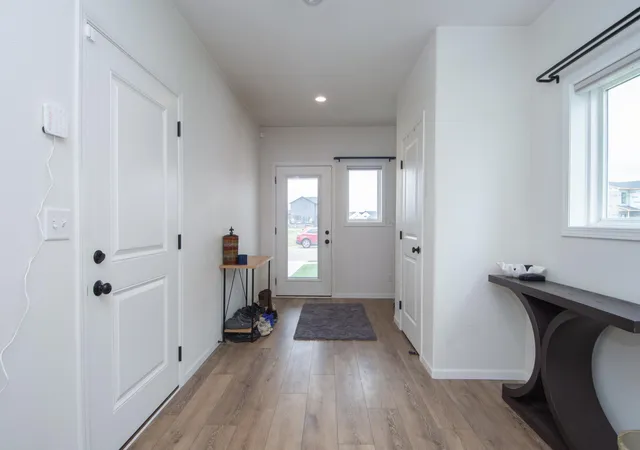 Photo 3 of Single family home for sale at 4871 Hampton Cir S, Moorhead, MN 56560 | MLS# 7128461 | Listing updated on 2026-09-30
