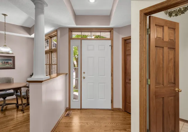 Photo 4 of Single family home for sale at 16270 Crystal Hills Dr, Lakeville, MN 55044 | MLS# 7128466 | Listing updated on 2026-09-04