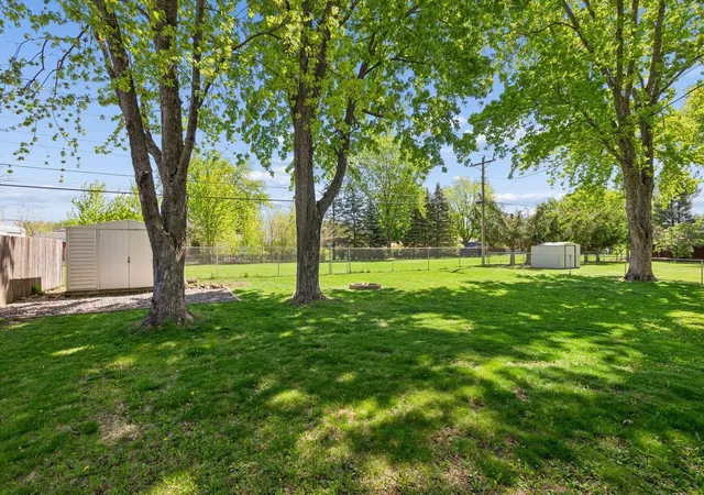 41st image of 833 Oriole Dr, Saint Paul, MN 55124 | MLS# 7128478