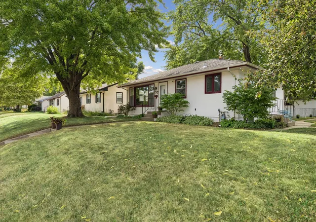 Photo 2 of Single family home for sale at 157 Poplar St W, South Saint Paul, MN 55075 | MLS# 7128485 | Listing updated on 2026-09-05