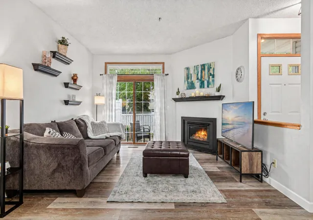Photo 3 of Single family home for sale at 13582 Carmody Dr, Eden Prairie, MN 55344 | MLS# 7128514 | Listing updated on 2026-09-19