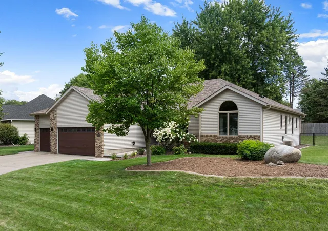 1st image of 659 Crestview Ln, Owatonna, MN 55060 | MLS# 7128541