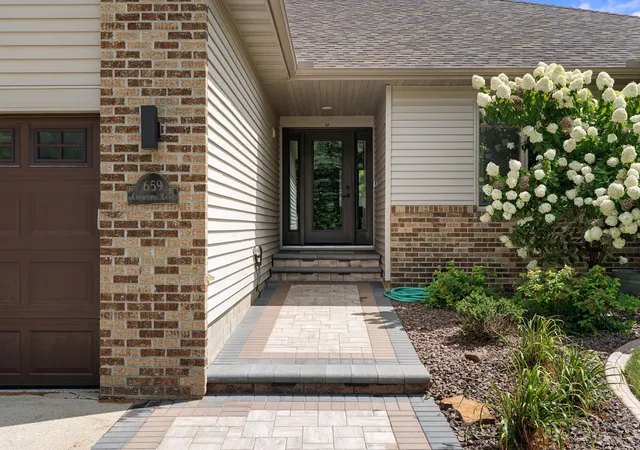 3rd image of 659 Crestview Ln, Owatonna, MN 55060 | MLS# 7128541