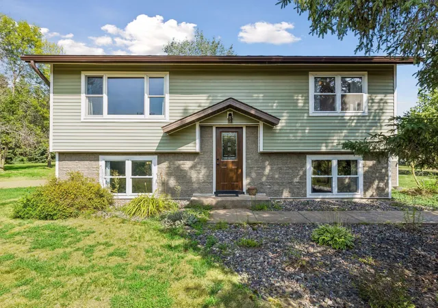 1st image of 28575 Flamingo St Nw, Isanti, MN 55040 | MLS# 7128547