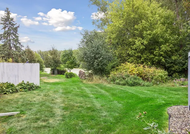 29th image of 1405 Granada Trl N, Oakdale, MN 55128 | MLS# 7128550