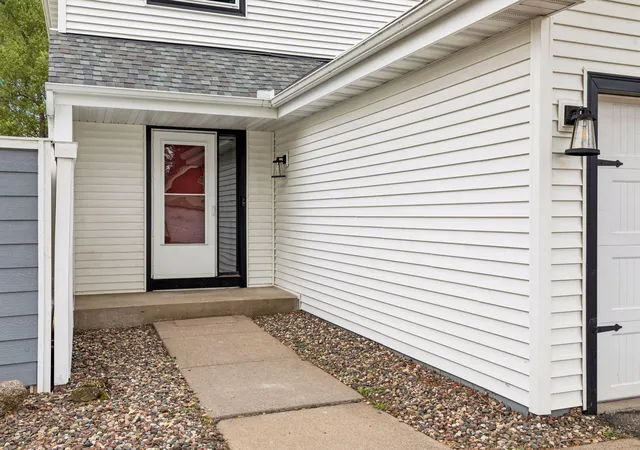 Photo 3 of Sale Pending at 1405 Granada Trl N, Oakdale, MN 55128 | MLS# 7128550 | Listing updated on 2026-09-05
