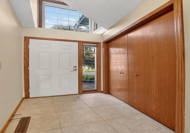 2nd image of 2801 Riverwood Ln Nw, Rochester, MN 55901 | MLS# 7128551