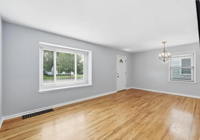 Photo 3 of Sale Pending at 6820 Thomas Ave S, Richfield, MN 55423 | MLS# 7128552 | Listing updated on 2026-09-12