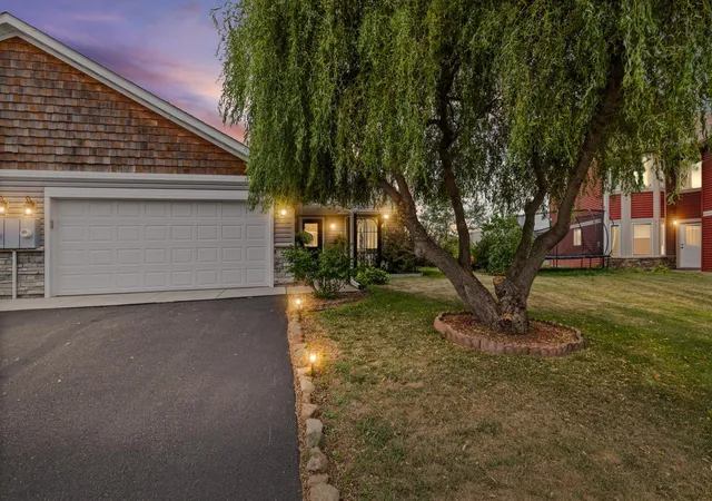 Photo 3 of Sale Pending at 53 Meadowlark Ln, Hudson, WI 54016 | MLS# 7128553 | Listing updated on 2026-09-24