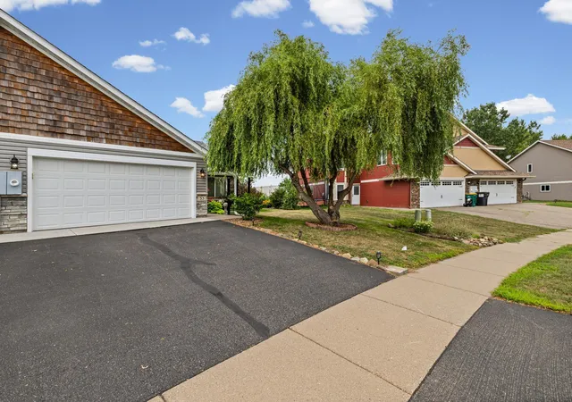Photo 4 of Sale Pending at 53 Meadowlark Ln, Hudson, WI 54016 | MLS# 7128553 | Listing updated on 2026-09-24