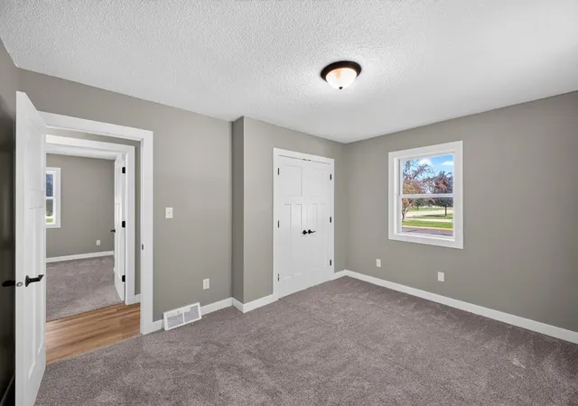 3rd image of 610 Jefferson Ave Sw, Eyota, MN 55934 | MLS# 7128565