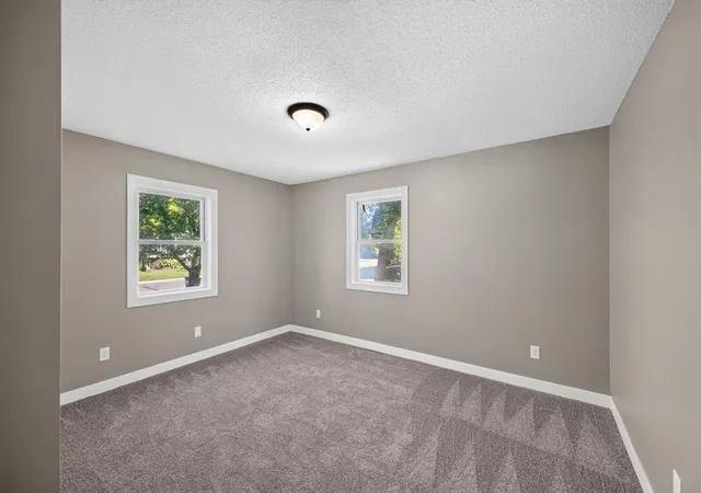 4th image of 610 Jefferson Ave Sw, Eyota, MN 55934 | MLS# 7128565