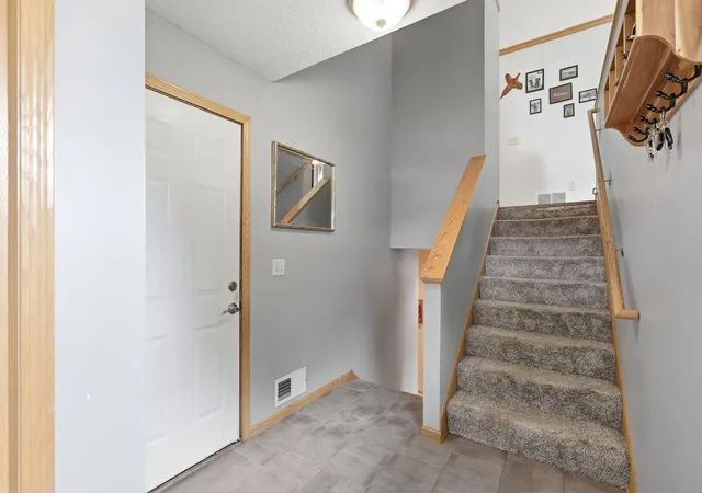 image of 260 Chatter Cir Ne, Kimball, MN 55353 | MLS# 7128567