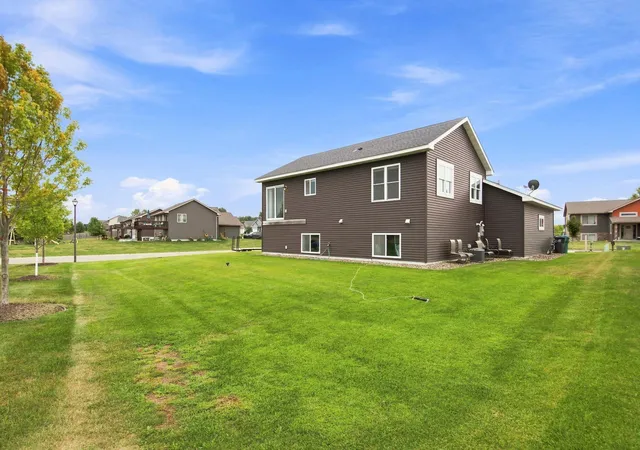 2nd image of 270 Prairie Rd, New Richmond, WI 54017 | MLS# 7128570