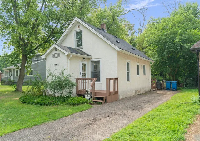 Photo 2 of Sale Pending at 1974 Stillwater St, Saint Paul, MN 55110 | MLS# 7128576 | Listing updated on 2026-08-27