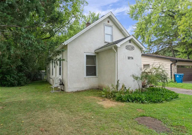 Photo 3 of Sale Pending at 1974 Stillwater St, Saint Paul, MN 55110 | MLS# 7128576 | Listing updated on 2026-08-27