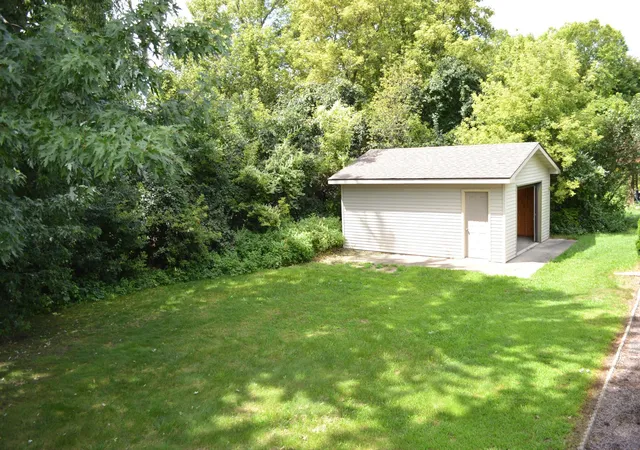 4th image of 1160 Greenleaf Rd, Owatonna, MN 55060 | MLS# 7128584