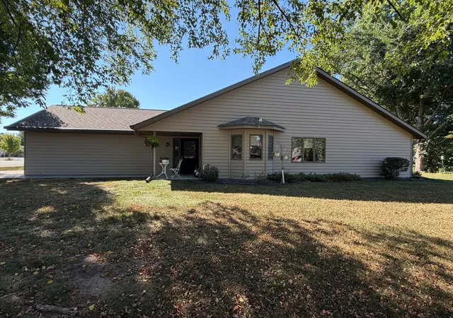 5th image of 657 Hi Park Ave, Red Wing, MN 55066 | MLS# 7128595