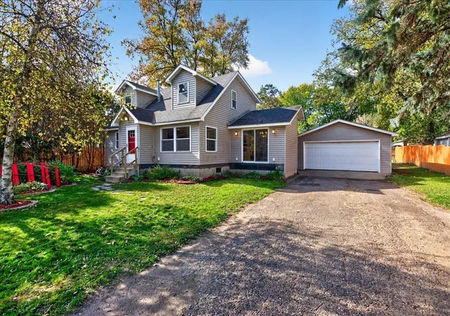 Photo 3 of Single family home for sale at 744 6th Street Se, Forest Lake, MN 55025 | MLS# 7128597 | Listing updated on 2026-10-23