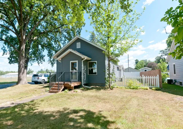 3rd image of 939 Craite Ave, Rice Lake, WI 54868 | MLS# 7128609