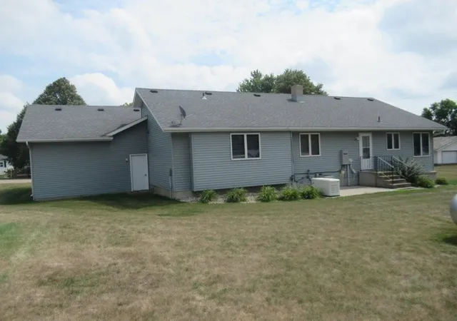 Photo 3 of Single family home for sale at 241 6th Street, Chandler, MN 56122 | MLS# 7128613 | Listing updated on 2026-08-18