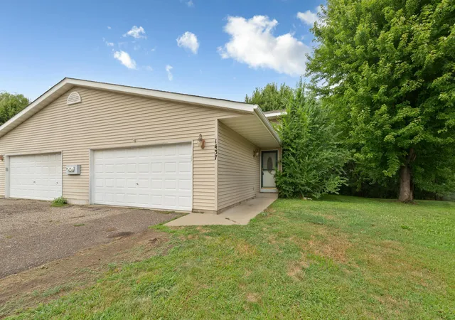 1st image of 1437 Mcintosh Cir, Shakopee, MN 55379 | MLS# 7128617