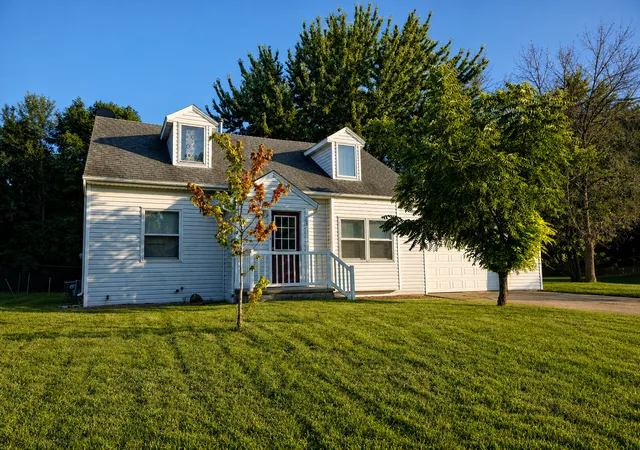 Photo 1 of Single family home for sale at 725 Mineral Sp Rd Ne, Owatonna, MN 55060 | MLS# 7128618 | Listing updated on 2026-09-20