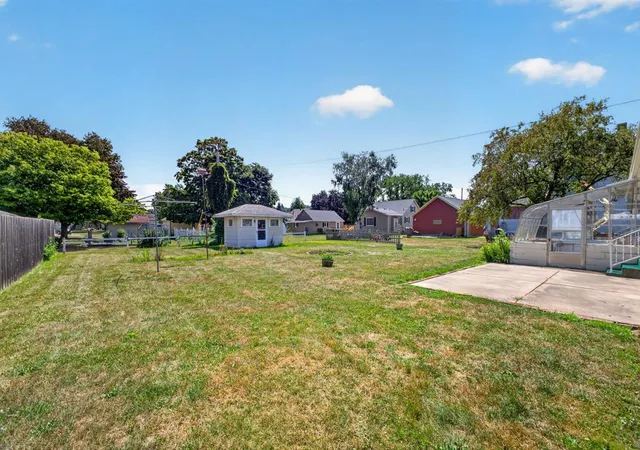 image of 417 W Irving St, Lake City, MN 55041 | MLS# 7128627