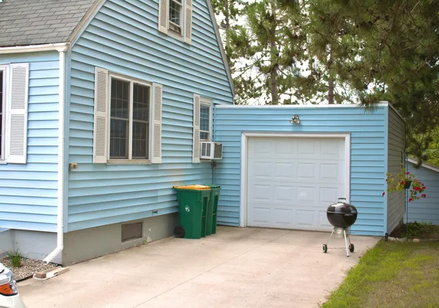Photo 2 of Single family home for sale at 715 Nw 9th Avenue, Grand Rapids, MN 55744 | MLS# 7128645 | Listing updated on 2026-09-16