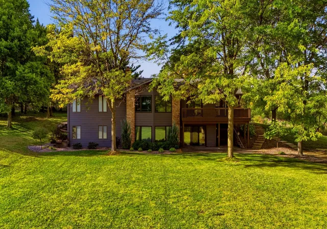 Photo 4 of Single family home for sale at 5720 Glencroft Ln SW, Rochester, MN 55902 | MLS# 7128651 | Listing updated on 2026-10-22