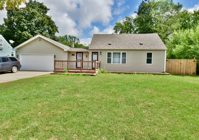 Photo 1 of Single family home for sale at 5366 Saint Stephens St, Saint Paul, MN 55112 | MLS# 7128688 | Listing updated on 2026-10-06