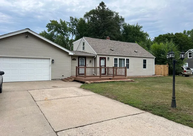 2nd image of 5366 Saint Stephens St, Saint Paul, MN 55112 | MLS# 7128688
