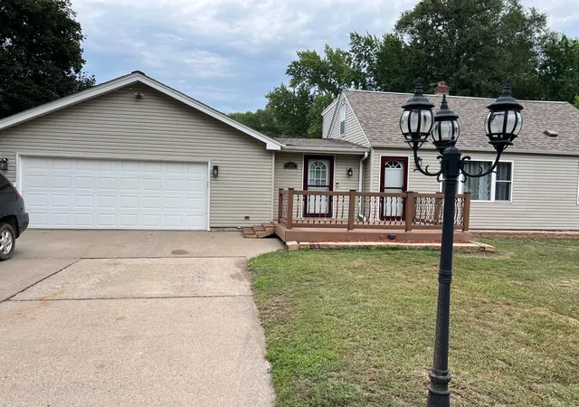 3rd image of 5366 Saint Stephens St, Saint Paul, MN 55112 | MLS# 7128688