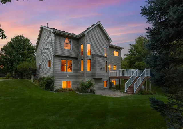 2nd image of 8079 Spruce Trl, Eden Prairie, MN 55347 | MLS# 7128698