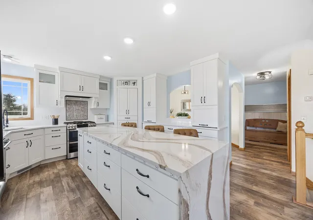 Photo 3 of Single family home for sale at 120 Callaway Ct, Mankato, MN 56001 | MLS# 7128746 | Listing updated on 2026-09-03