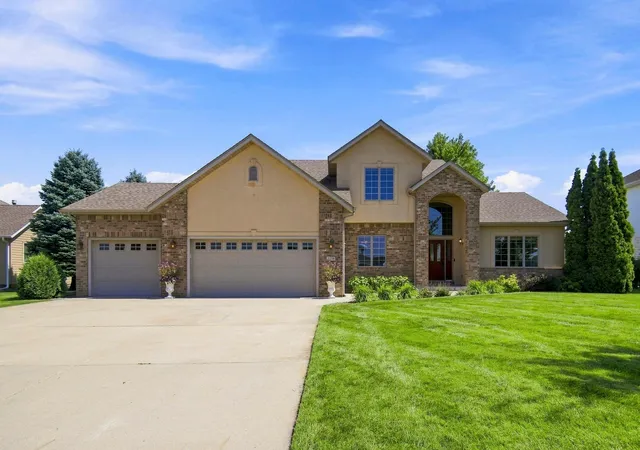 2nd image of 2270 Deer Trail Ln Ne, Owatonna, MN 55060 | MLS# 7128776