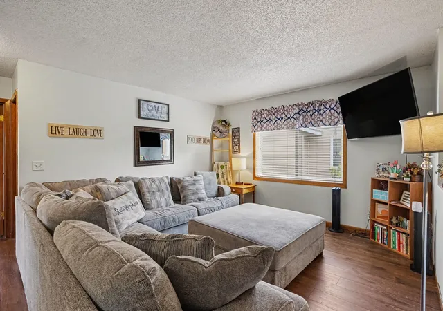 3rd image of 404 Cari Park Ln, Hastings, MN 55033 | MLS# 7128781