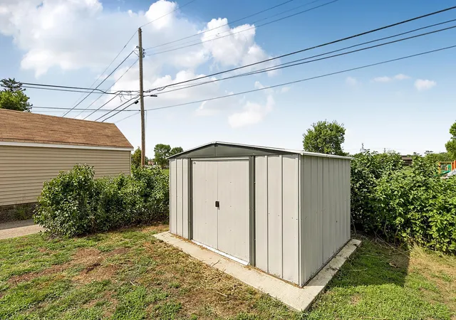 Photo 3 of Single family home for sale at 1051 37th Avenue N, Saint Cloud, MN 56303 | MLS# 7128784 | Listing updated on 2026-08-22