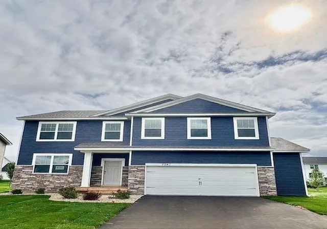 Photo 1 of Single family home for sale at 6240 Jennifer Ave S, Cottage Grove, MN 55016 | MLS# 7128795 | Listing updated on 2026-09-21