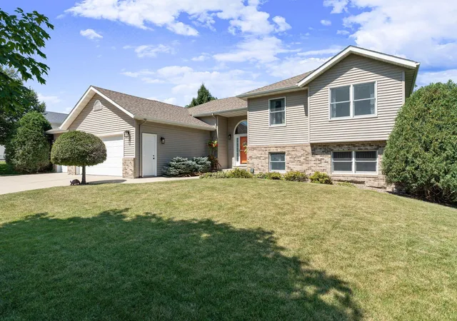 62nd image of 2180 Sunflower Ln, Owatonna, MN 55060 | MLS# 7128799