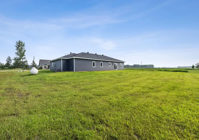 25th image of 301 Pine Dr, Hankinson, ND 58041 | MLS# 7128800