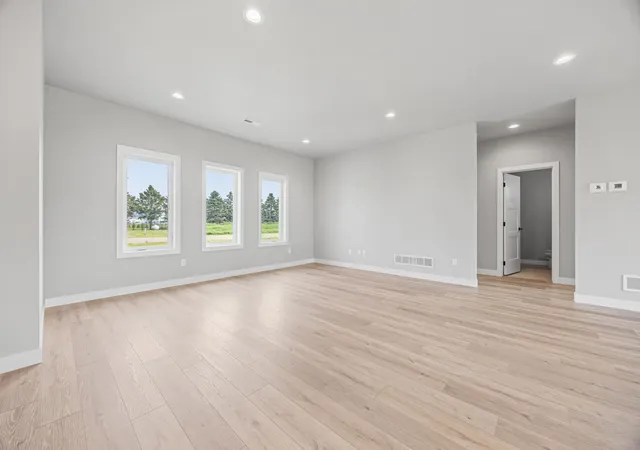 5th image of 301 Pine Dr, Hankinson, ND 58041 | MLS# 7128800
