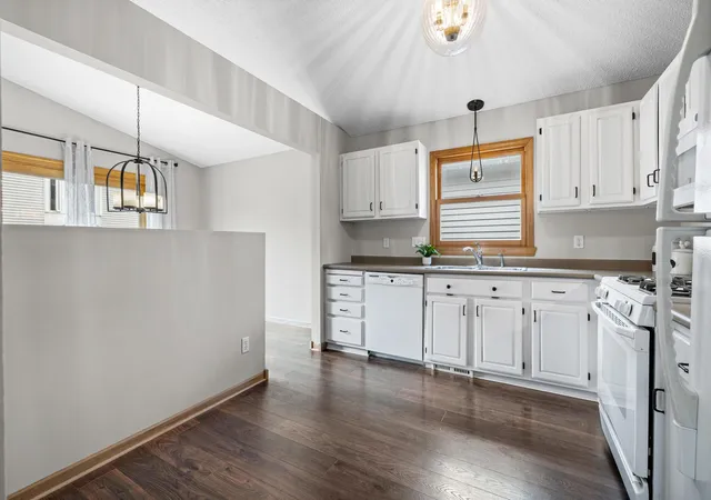 Photo 3 of Single family home for sale at 3531 Pilgrim Ln N, Plymouth, MN 55441 | MLS# 7128807 | Listing updated on 2026-09-16