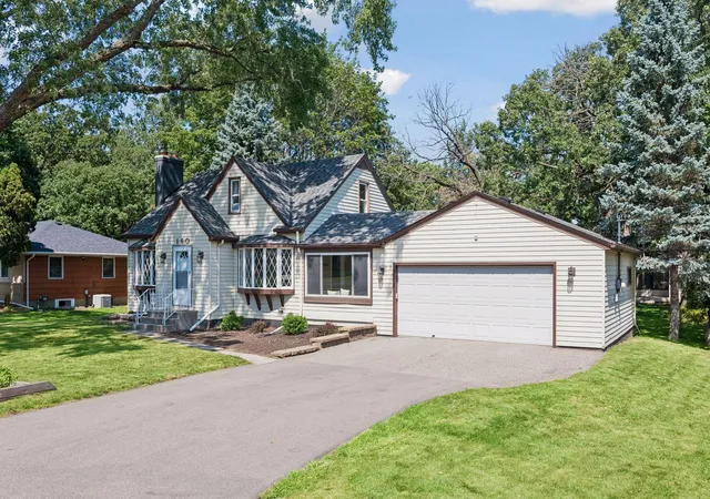 2nd image of 160 Mission Ln, Minneapolis, MN 55420 | MLS# 7128832