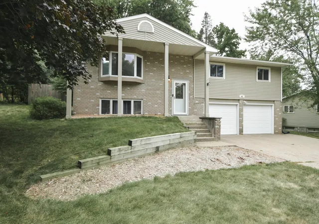 1st image of 643 Pioneer Rd, Red Wing, MN 55066 | MLS# 7128856