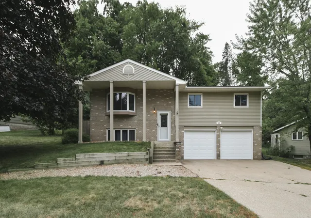 2nd image of 643 Pioneer Rd, Red Wing, MN 55066 | MLS# 7128856