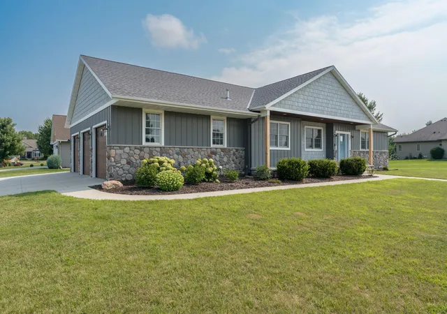 Photo 2 of Sale Pending at 2232 Coventry Ln, North Mankato, MN 56003 | MLS# 7128857 | Listing updated on 2026-08-31