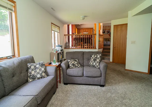 Photo 2 of Single family home for sale at 2205 Jennifer Ct, Saint Paul, MN 55109 | MLS# 7128873 | Listing updated on 2026-09-12