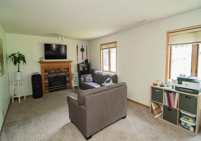 Photo 3 of Single family home for sale at 2205 Jennifer Ct, Saint Paul, MN 55109 | MLS# 7128873 | Listing updated on 2026-09-12