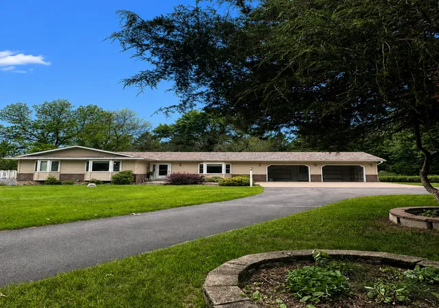 Photo 3 of Single family home for sale at 26886 147th Street Nw, Zimmerman, MN 55398 | MLS# 7128923 | Listing updated on 2026-10-01
